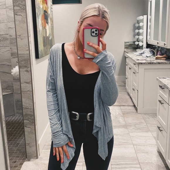 long sleeve gray cardigan / front tie top - Picture 5 of 8